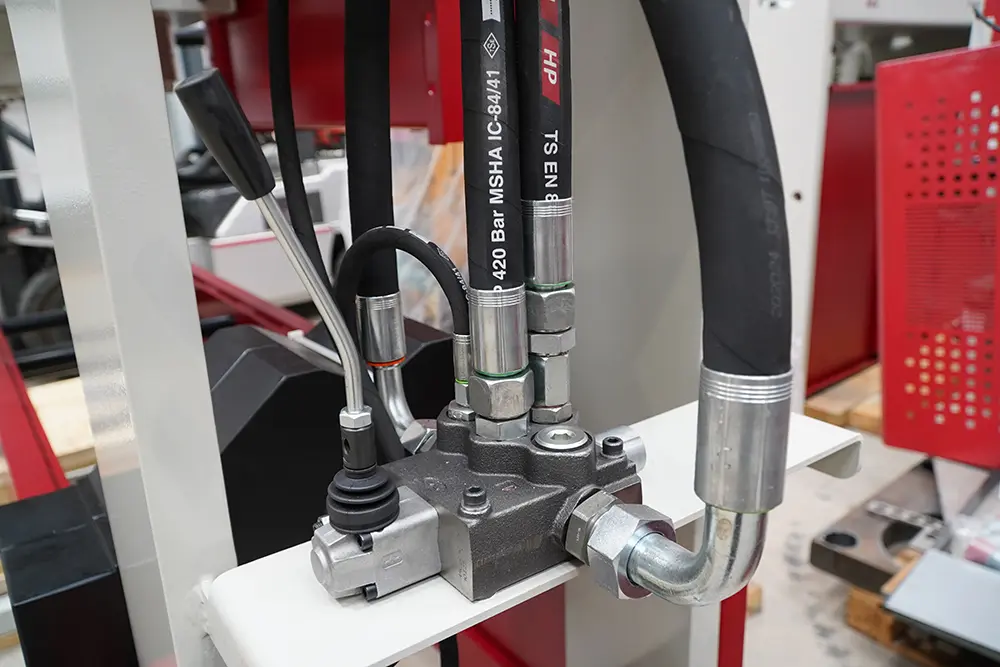 HPFV 1900 200 Control Lever