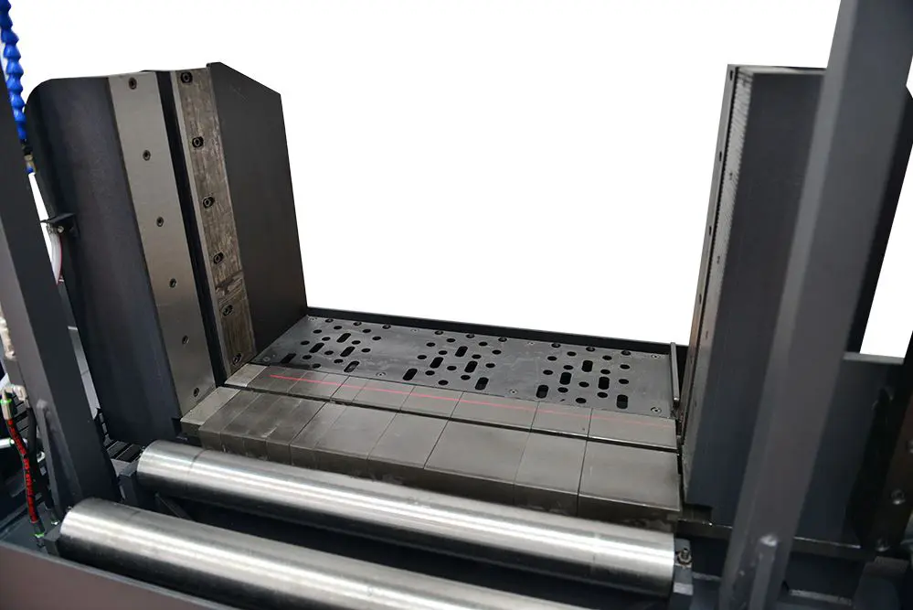 Sterling STC SA Twin Column Semi-Automatic Bandsaw 415V image 17