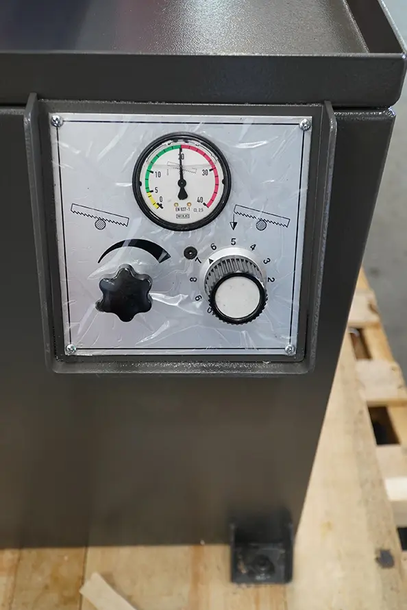 Bianco 370 SA 60° DV Twin-Column Bandsaw 415v image 7