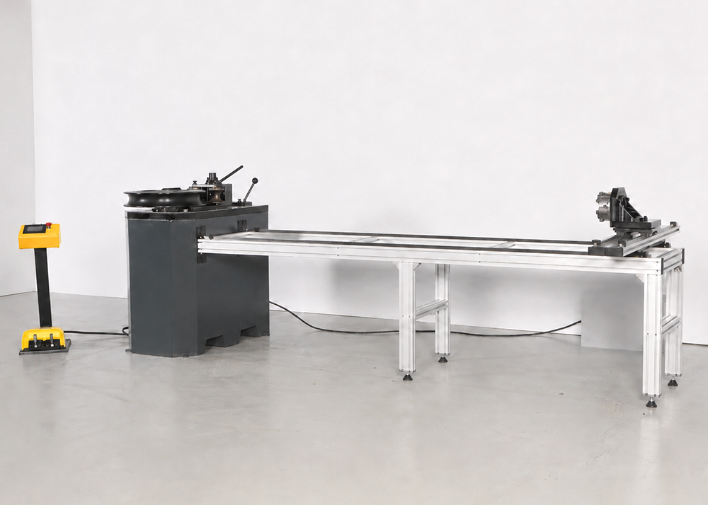 Moving Arm Table 8Q9A0696