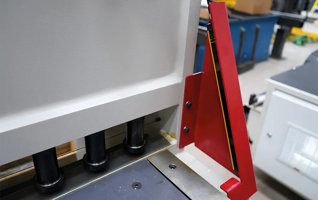 Morgan Rushworth HSGS NC Swing Beam Guillotine 415V image 5