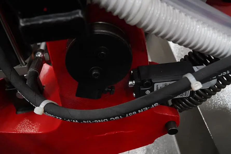 Bianco SAE Semi-Automatic Single Mitre Bandsaw 415v image 10