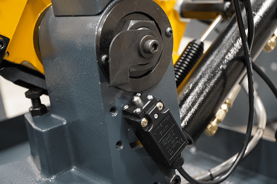 Sterling Swift 280 Double Mitre Pull-Down Bandsaws image 12
