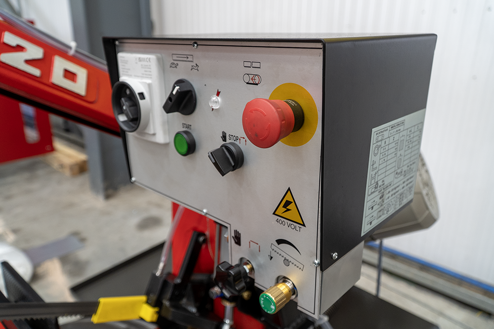 Bianco MR Auto Down-Feed Double Mitre Bandsaw 415v image 4