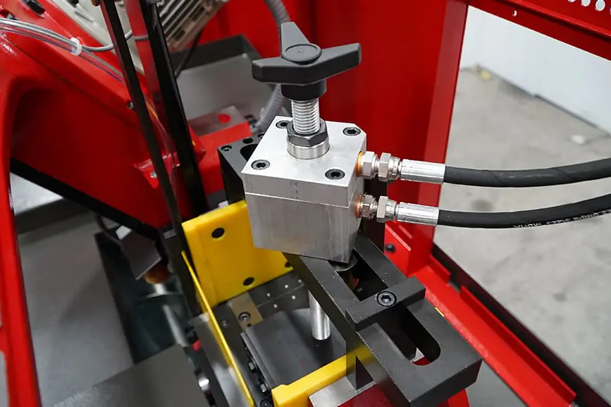 Bianco AF CNC Fully-Automatic Right Hand Vice Bandsaw image 14