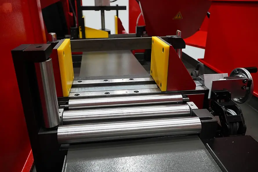 Bianco AF CNC Fully-Automatic Right Hand Vice Bandsaw image 13