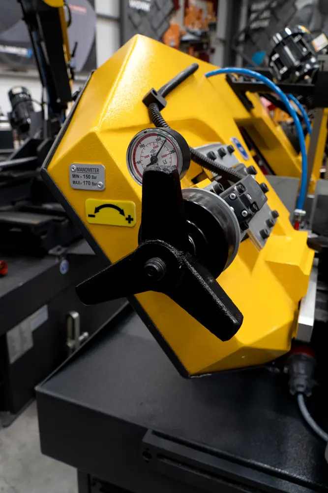 Sterling SRA 270 DGSA Semi-Automatic Double Mitring Bandsaw 415v image 6