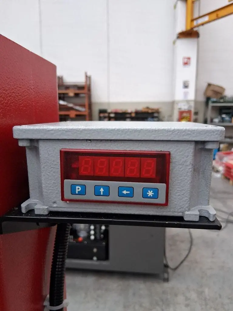 Bianco 370 A DV Twin-Column Bandsaw 415v image 8