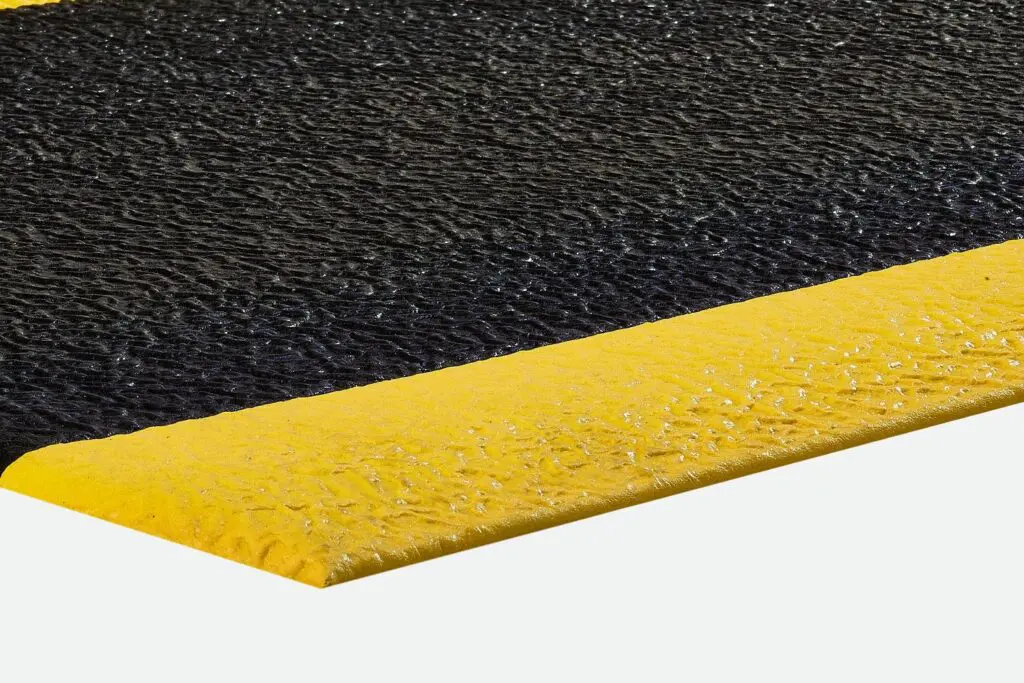 GoldCut Anti-Slip – Light-Duty Anti-Fatigue Mat image 3