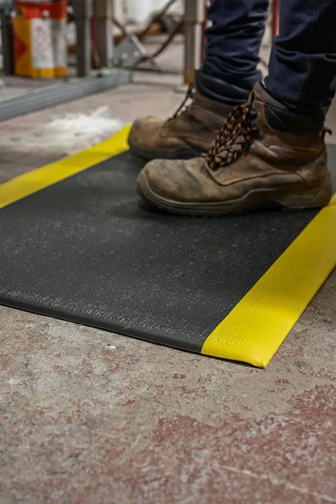 GoldCut Anti-Slip – Light-Duty Anti-Fatigue Mat image 4