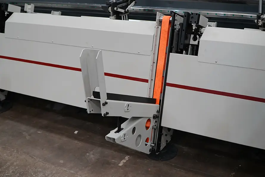 Morgan Rushworth XTE Step Loader Arm Close Up