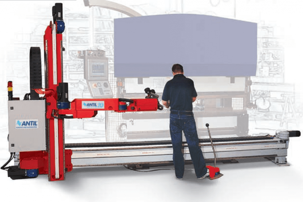 Front view Antil-Robotic-Arm-on-a-track