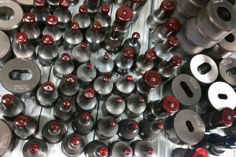 5 Common Questions About Punch and Dies Selmach™Machinery