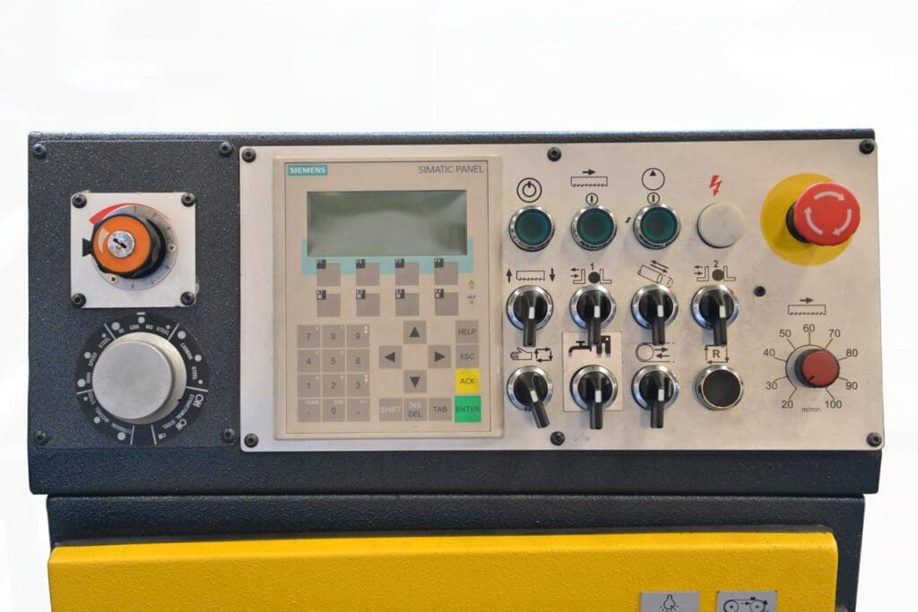 Sterling STC CH NC Twin-Column Automatic Bandsaw image 3